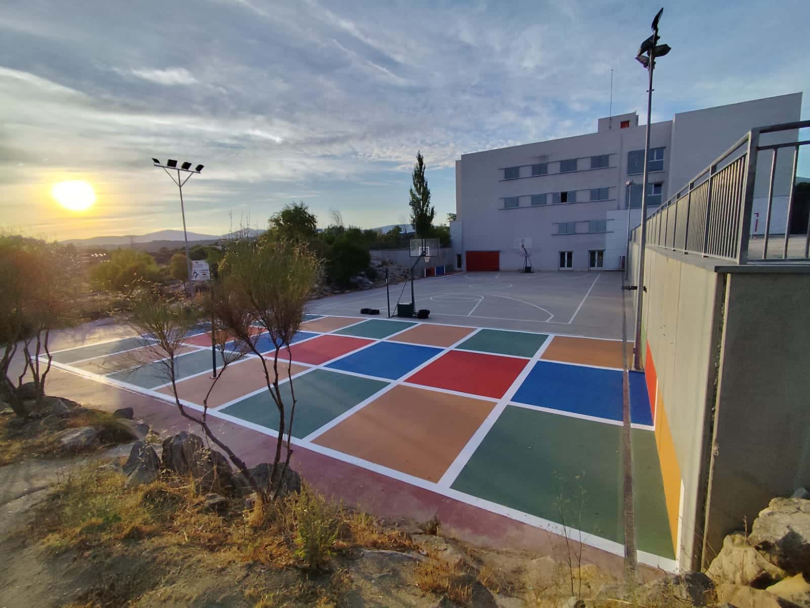 Nuevos patios en el Colegio Zola Valdemorillo